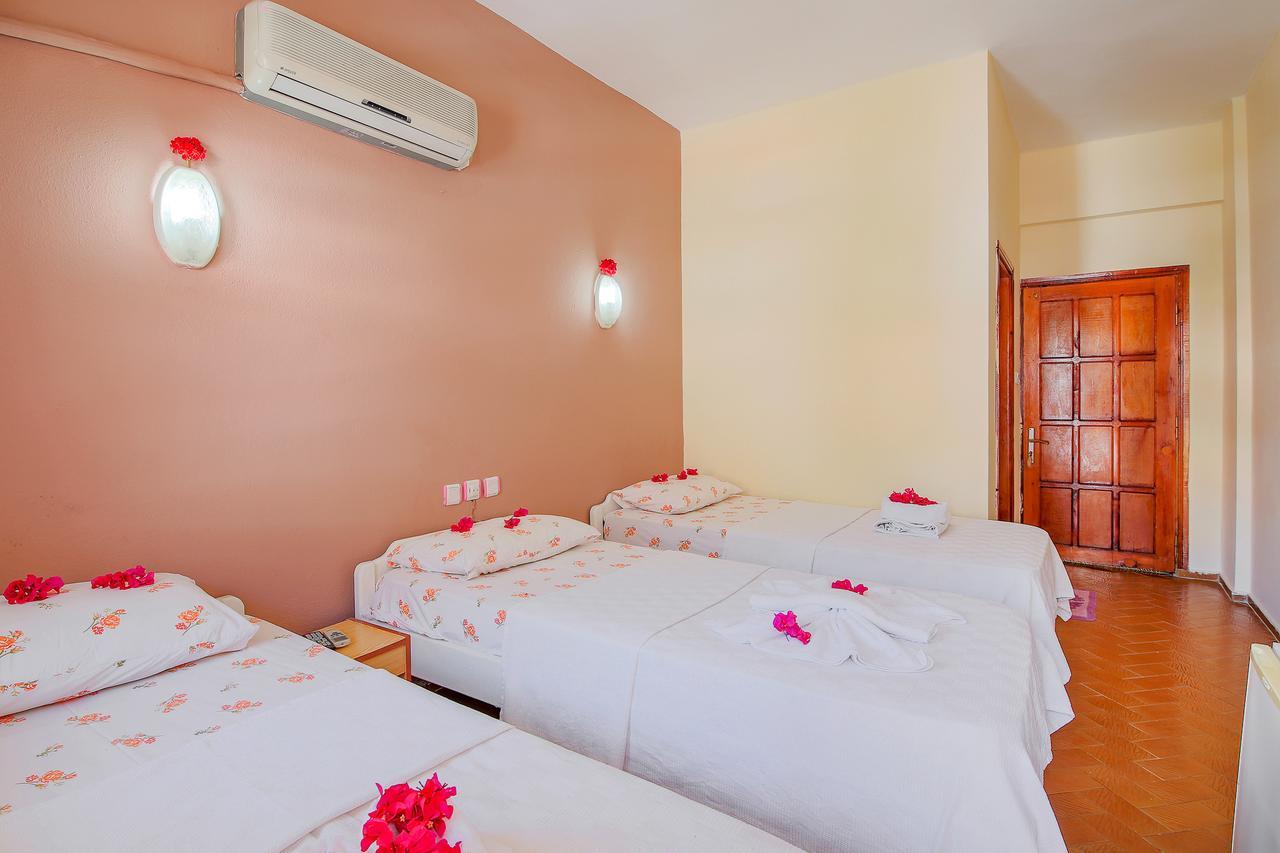 Saray Pansiyon Kaş Exteriör bild