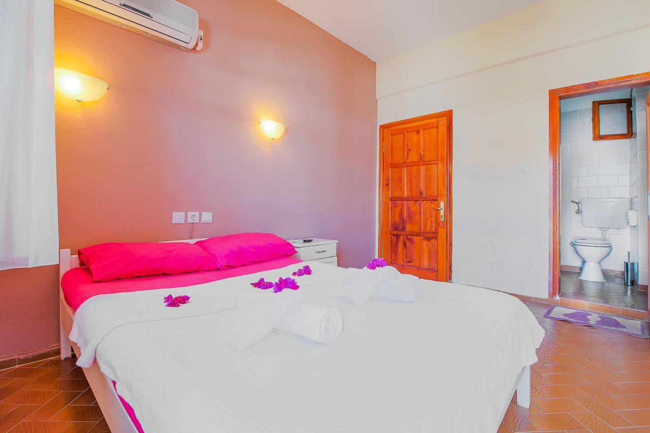 Saray Pansiyon Kaş Exteriör bild