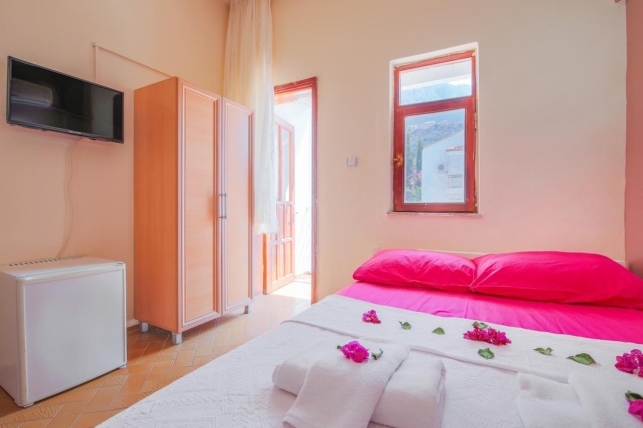 Saray Pansiyon Kaş Exteriör bild