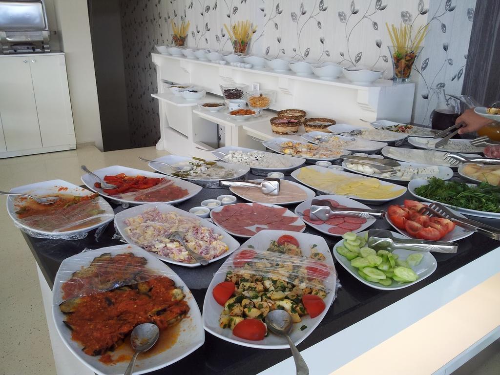 Saray Pansiyon Kaş Exteriör bild